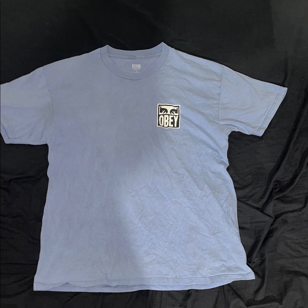 Obey Men's Light Blue Graphic Tee large size